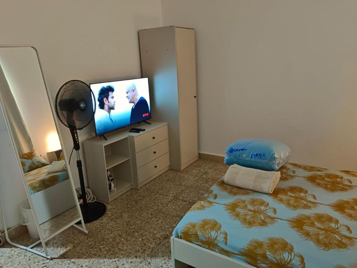 Affordable Transient - Not A - Sharing Kitchen And Washrooms Hospedagem domiciliar
