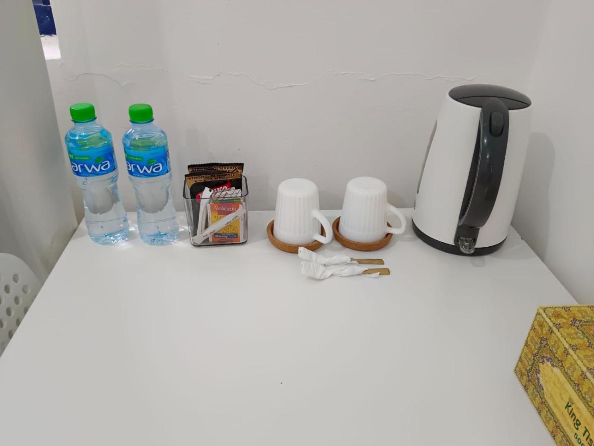 Affordable Transient - Not A - Sharing Kitchen And Washrooms *