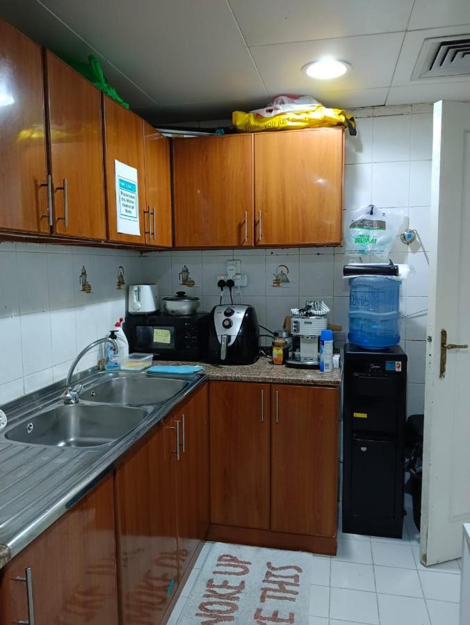 Hospedagem domiciliar Affordable Transient - Not A - Sharing Kitchen And Washrooms *