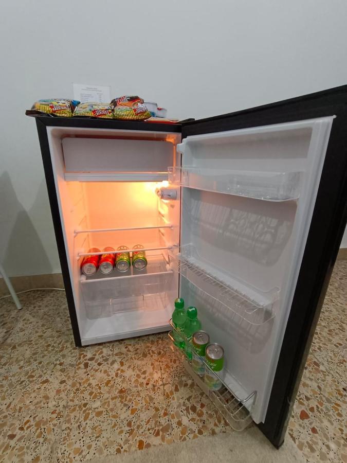 Affordable Transient - Not A - Sharing Kitchen And Washrooms Hospedagem domiciliar